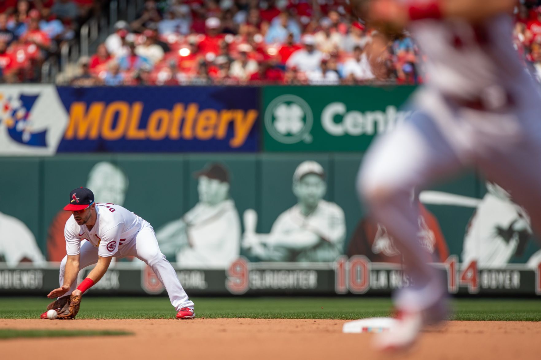 Cardinals take on Reds